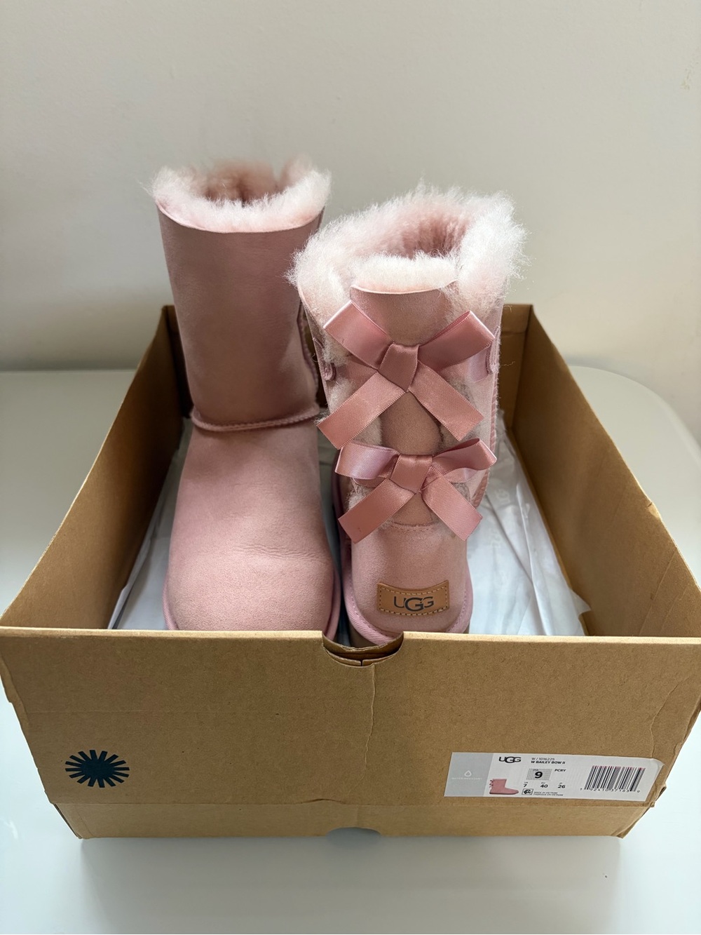 UGG Classic Bailey Bow winter Boots in pink